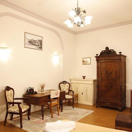Art House Petunia Apartment Tbilisi Exterior photo