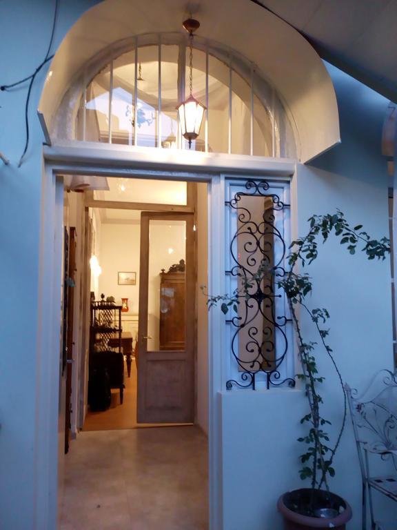 Art House Petunia Apartment Tbilisi Exterior photo