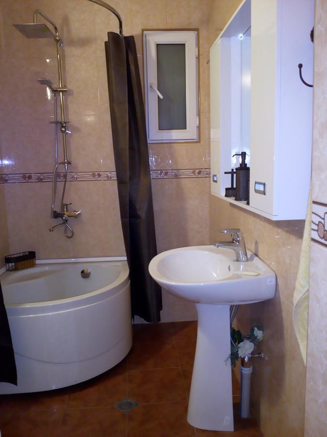 Art House Petunia Apartment Tbilisi Exterior photo